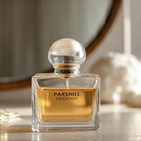 Client photo sur une coiffeuse élégante avec parfum Brise Blanche